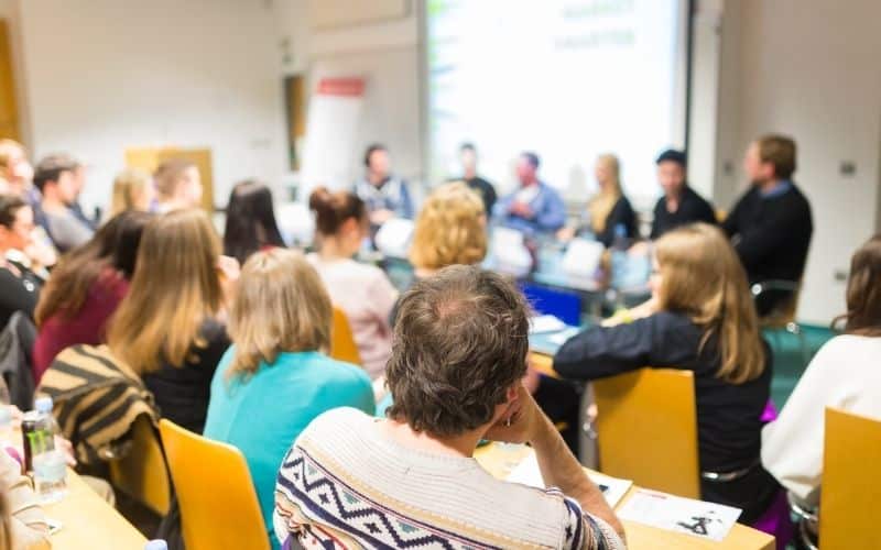 Image enseignants en conférence